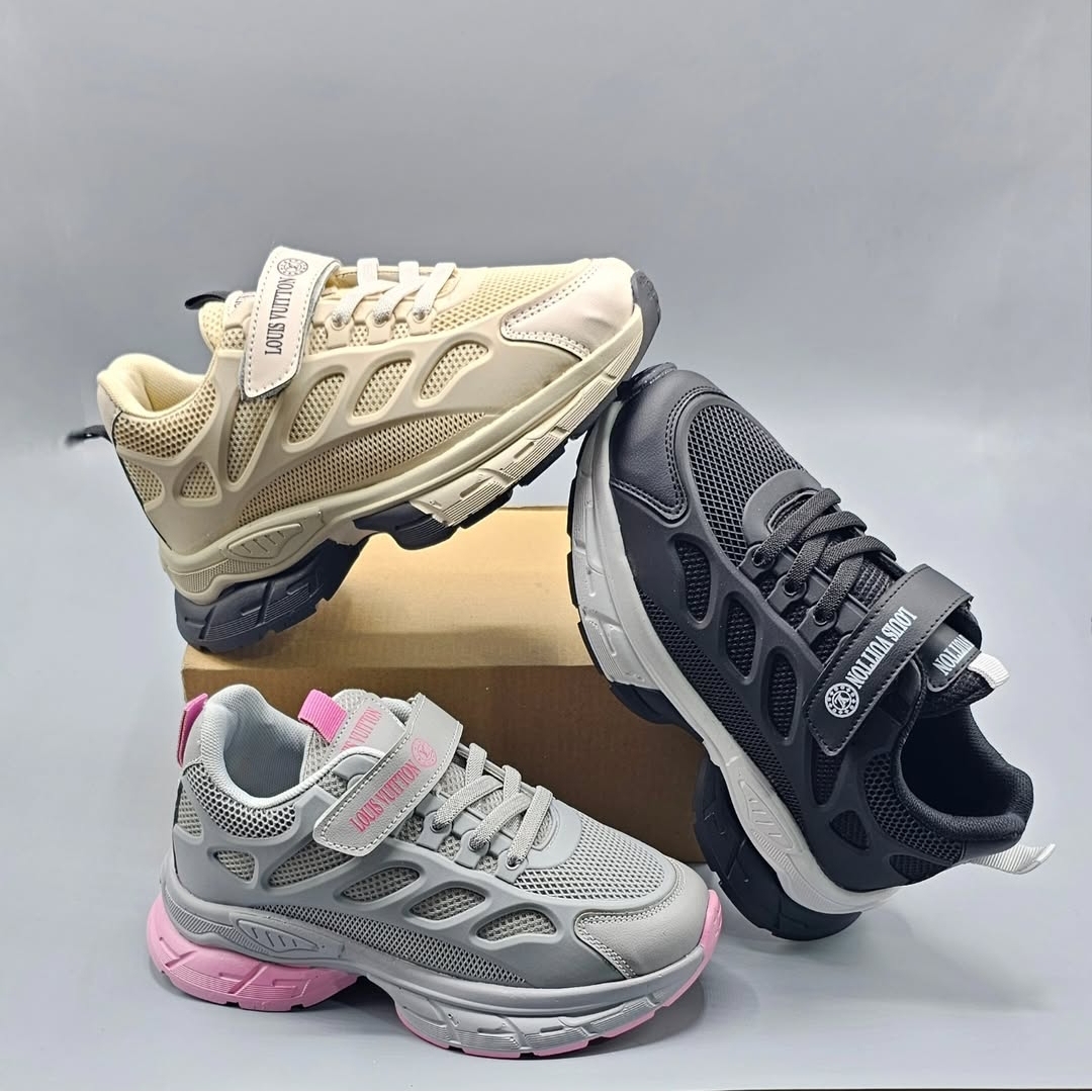 کتونی کودک و نوجوان مدل لویز ویتون طرح ورزشی راحت پا