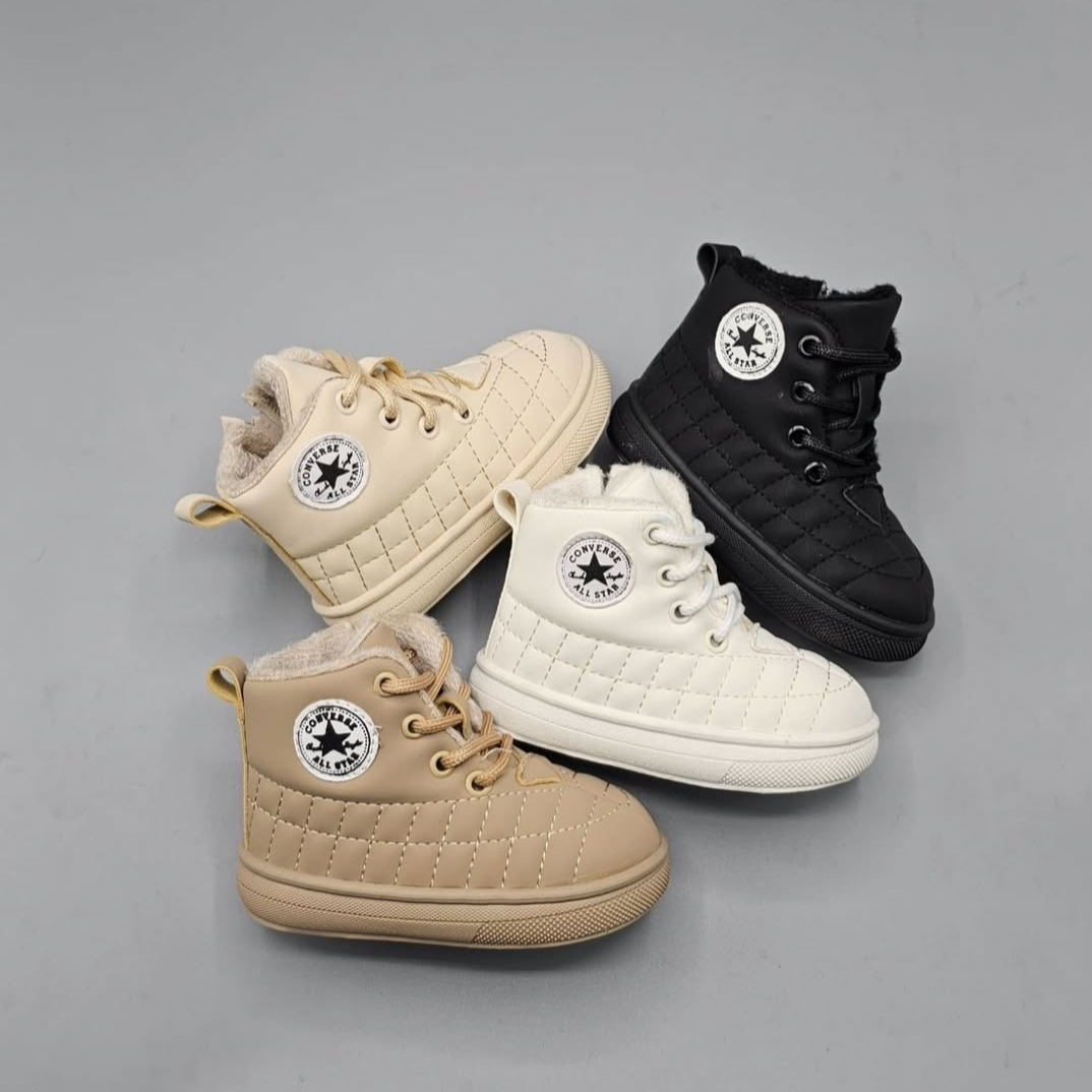 بوت بچه گانه مدل اسپرت طرح الستار بغل زیپ دار سبک و بسیار نرم